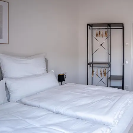 Keep Business H66-2 Nahe Audi & Schwarz Gruppe Mit Balkon, Netflix & Parkplatz *