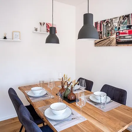 Keep Business H66-2 Nahe Audi & Schwarz Gruppe Mit Balkon, Netflix & Parkplatz * Oedheim