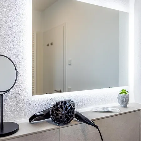 Keep Business H66-2 Nahe Audi & Schwarz Gruppe Mit Balkon, Netflix & Parkplatz Oedheim