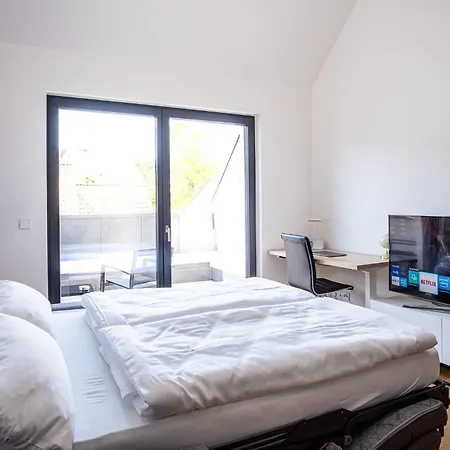 Apartment Keep Business H66-2 Nahe Audi & Schwarz Gruppe Mit Balkon, Netflix & Parkplatz *