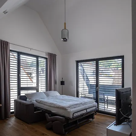 Keep Business H66-2 Nahe Audi & Schwarz Gruppe Mit Balkon, Netflix & Parkplatz Apartament *