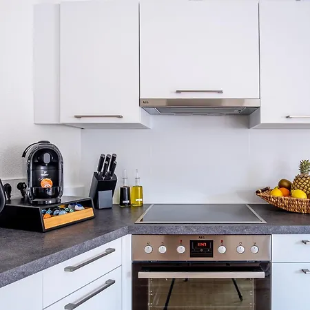 Keep Business H66-2 Nahe Audi & Schwarz Gruppe Mit Balkon, Netflix & Parkplatz Apartament *